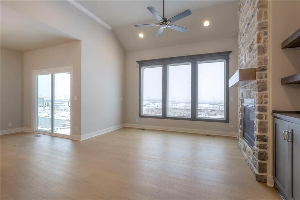 Photo 30 of 43 - 17351 S Kaw Street