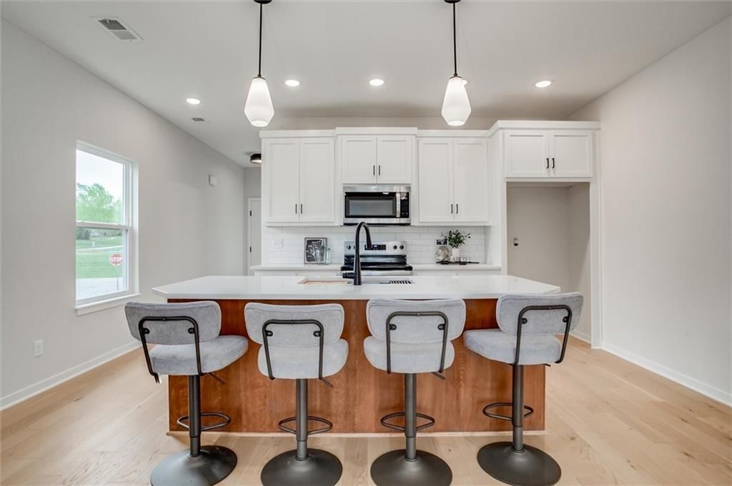 607 SW Shadow Glen Drive — photo 9