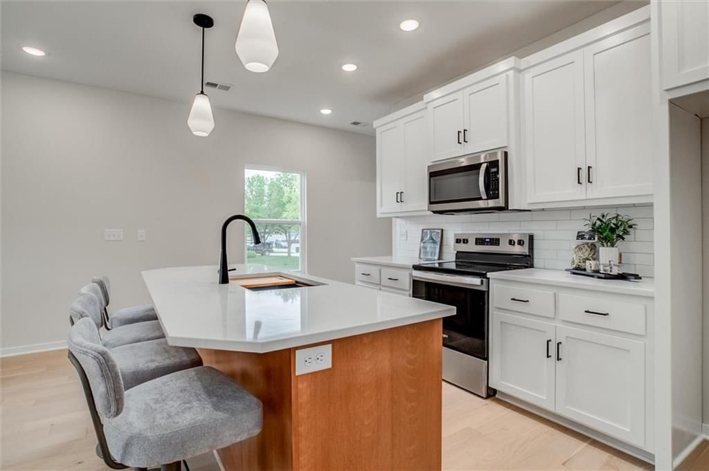 607 SW Shadow Glen Drive — photo 10