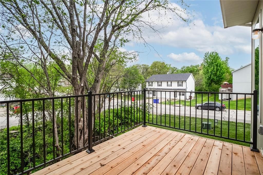607 SW Shadow Glen Drive — photo 29