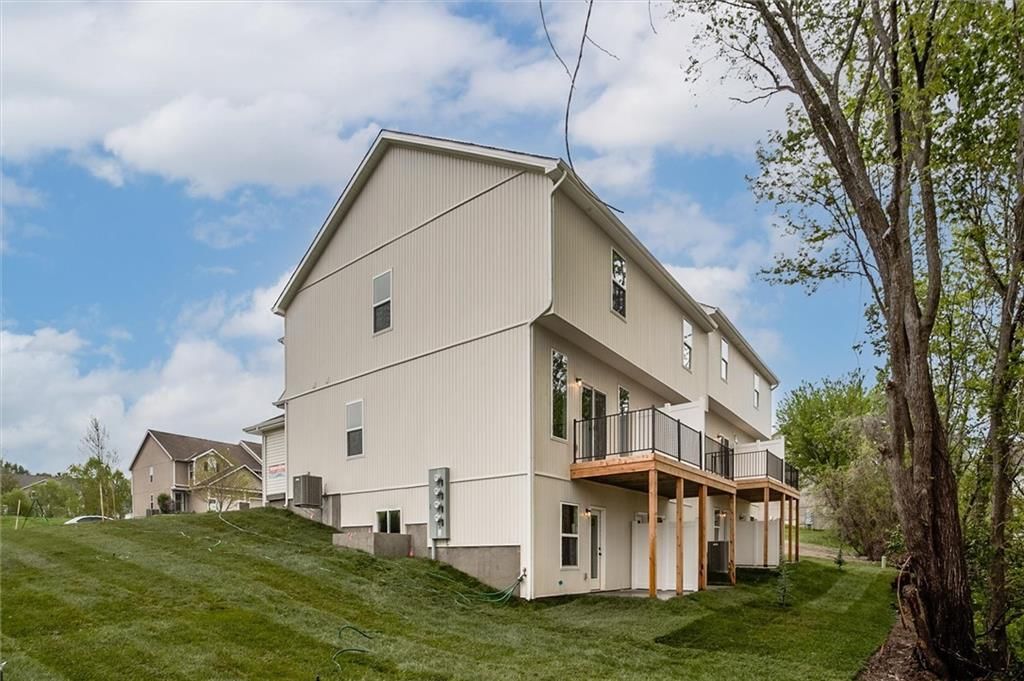 607 SW Shadow Glen Drive — photo 31