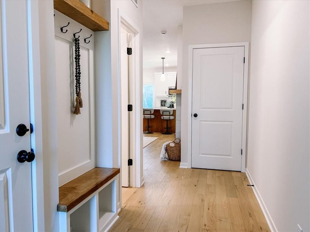 605 SW Shadow Glen Drive — photo 4