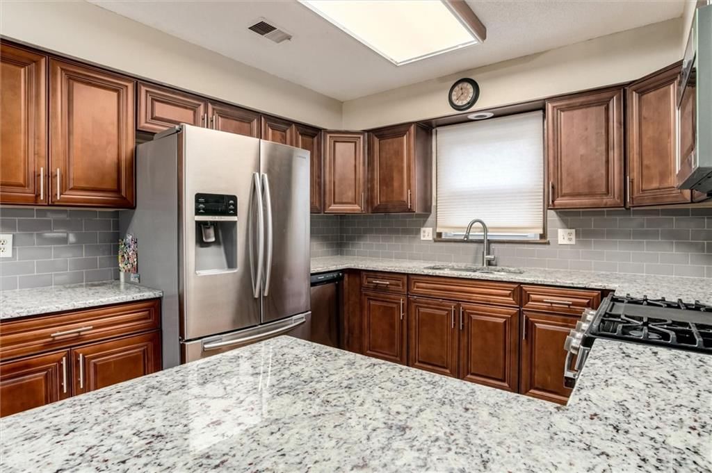 11208 W 114 Street — photo 11