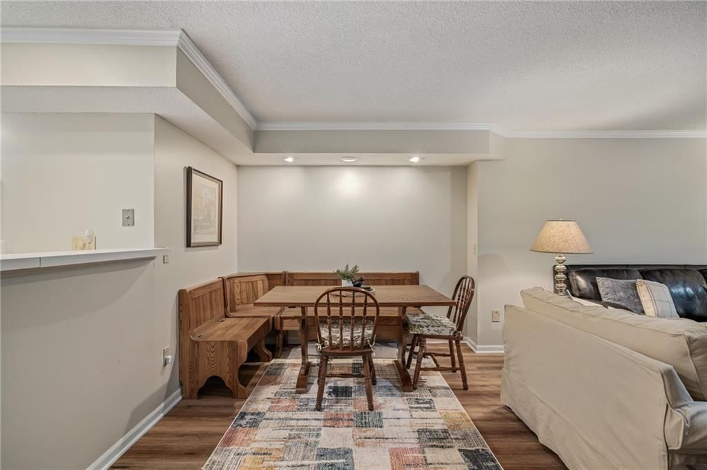 10412 Garnett Street — photo 32