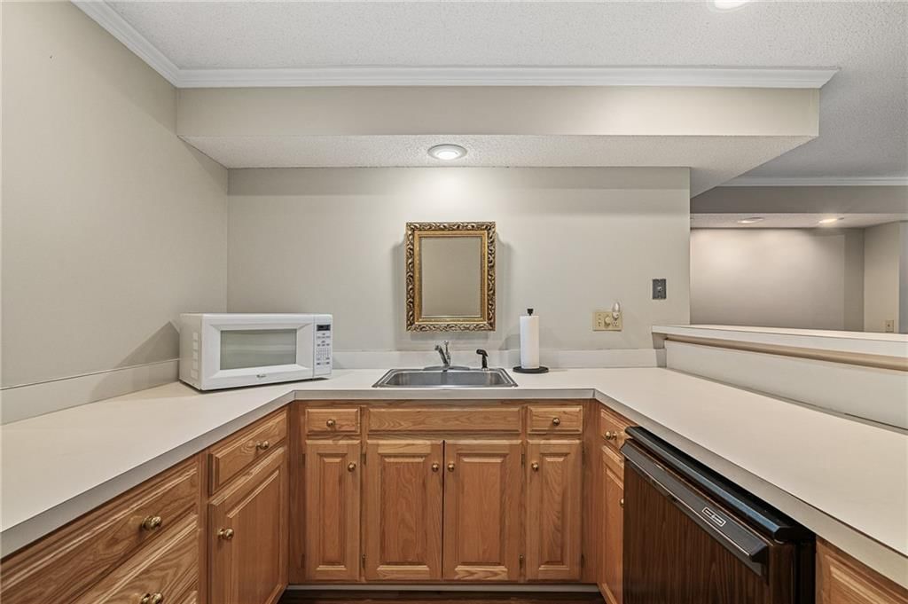 10412 Garnett Street — photo 35