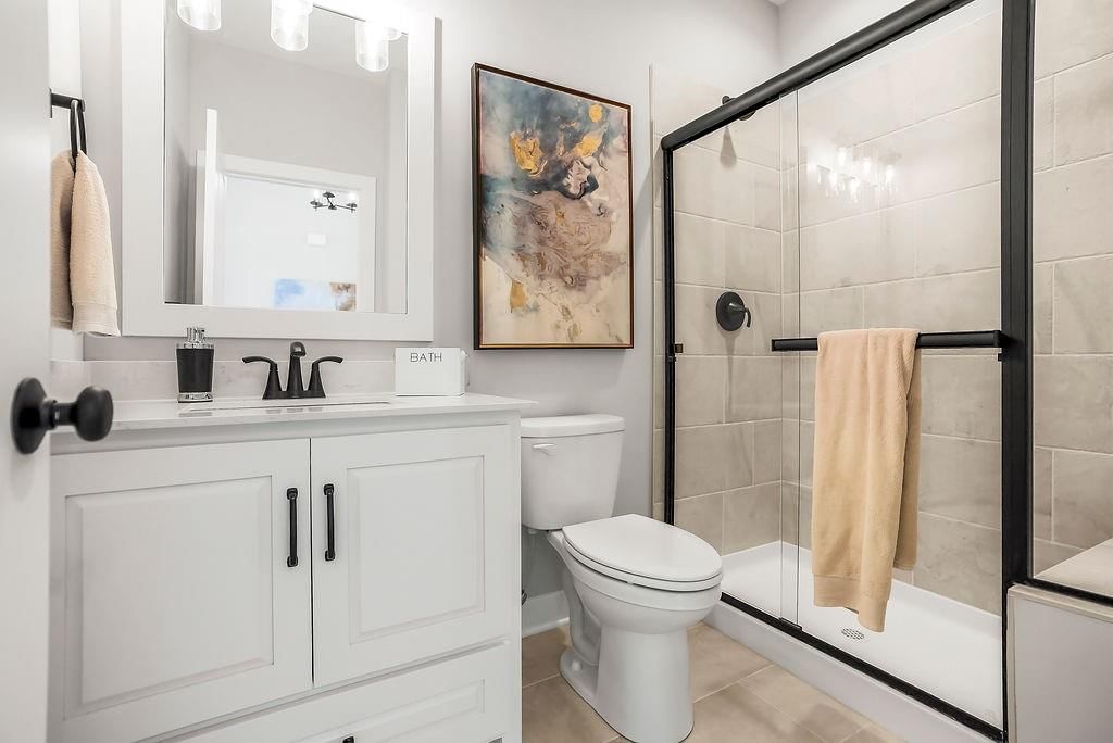 Photo 13 of 41 - 16577 W 165th Place