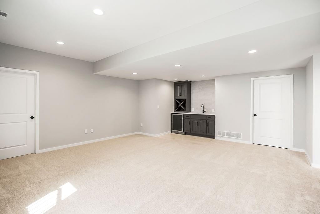 Photo 23 of 41 - 16577 W 165th Place