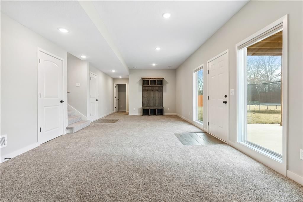 907 NW 4th Street — photo 36