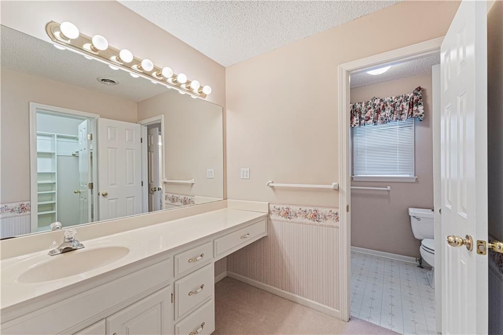 808 N Woodridge Lane — photo 32