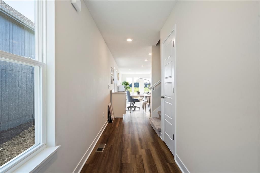 12610 S Burrows Street — photo 9