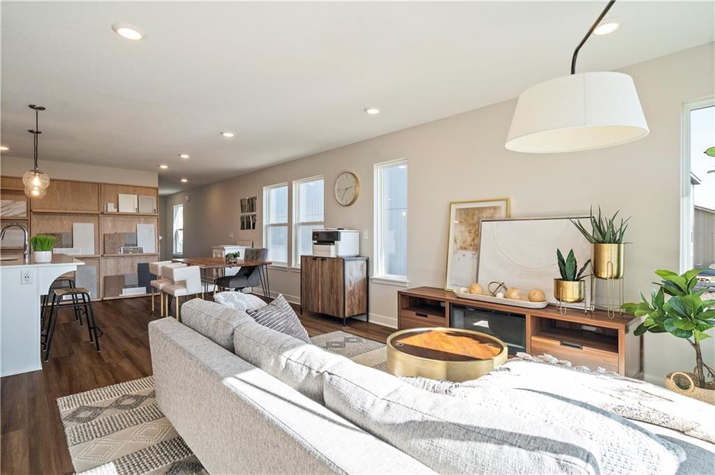 12610 S Burrows Street — photo 15