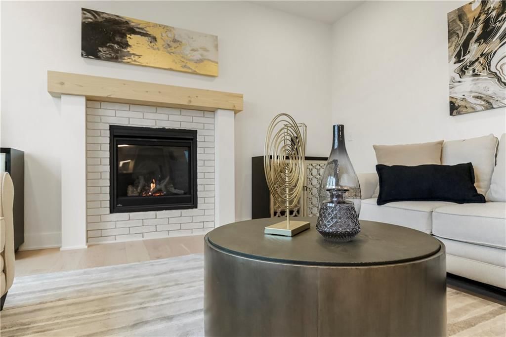 Photo 9 of 31 - 4704 SE Claude Court