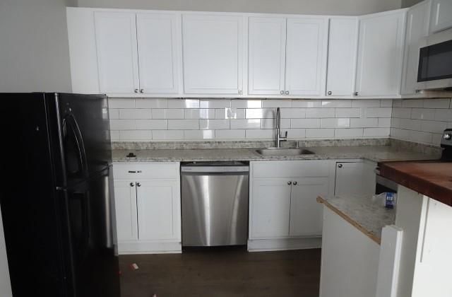 Photo 4 of 13 - 904 Pacific Avenue