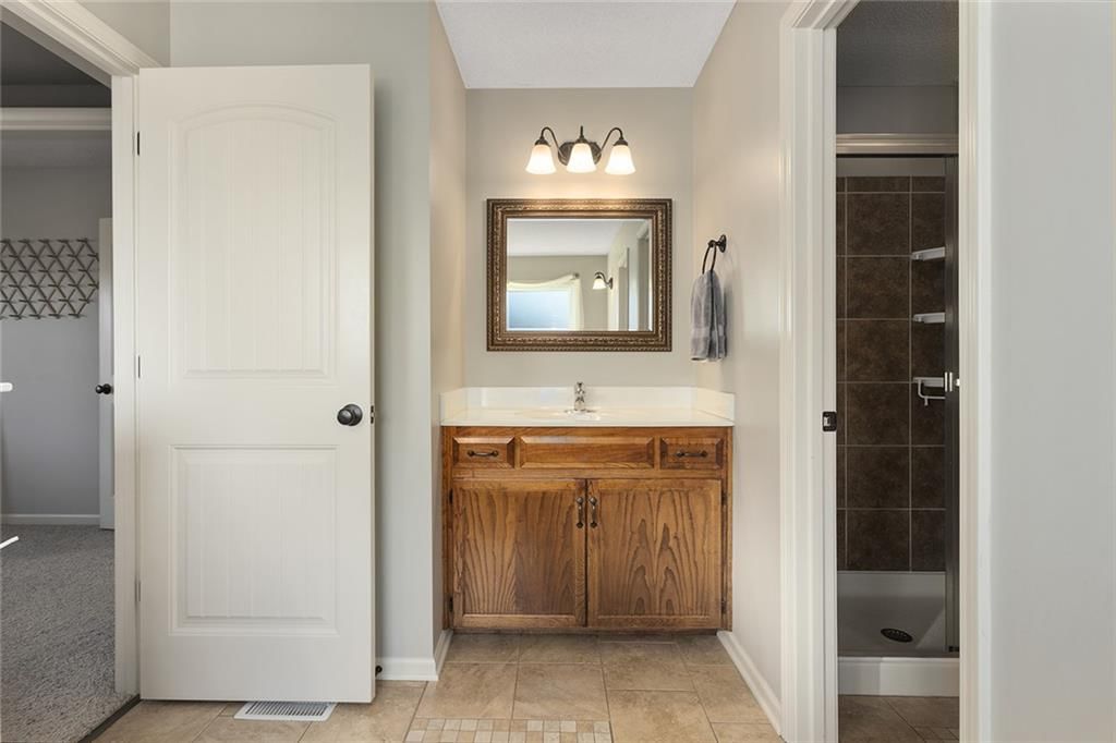 10915 N Madison Avenue — photo 10