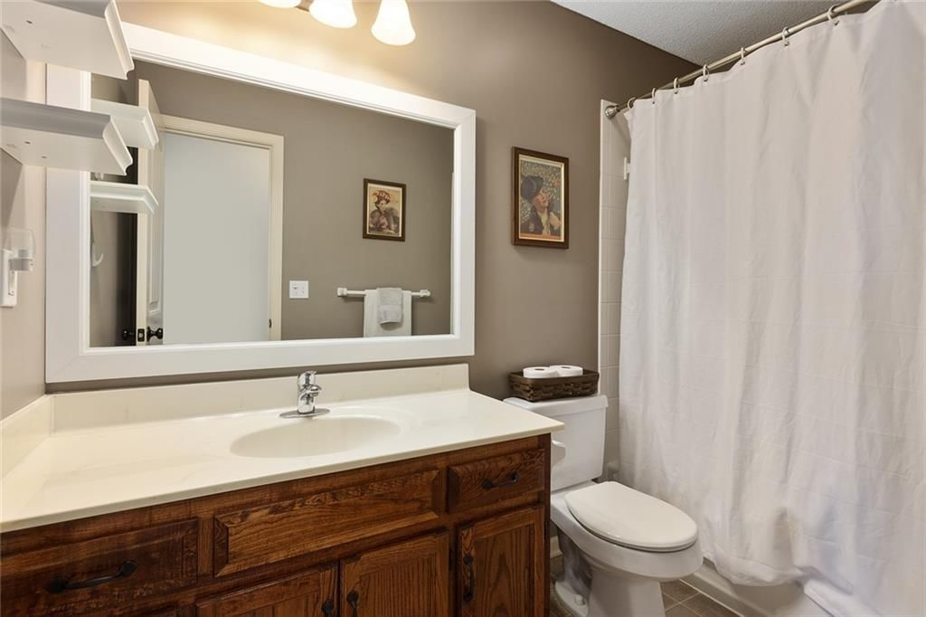 10915 N Madison Avenue — photo 14