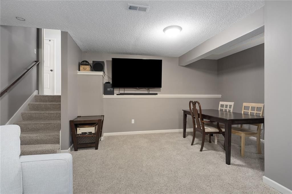 10915 N Madison Avenue — photo 22