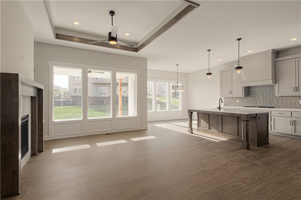17154 S Heatherwood Street — photo 4
