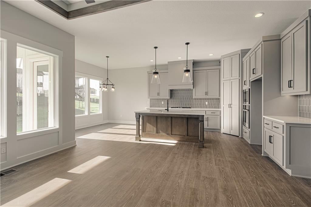 17154 S Heatherwood Street — photo 7