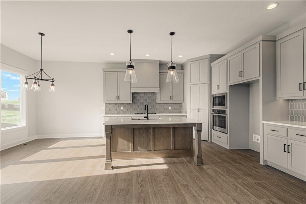 17154 S Heatherwood Street — photo 8