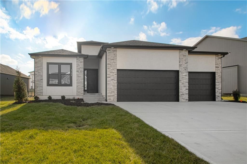 17154 S Heatherwood Street — photo 40