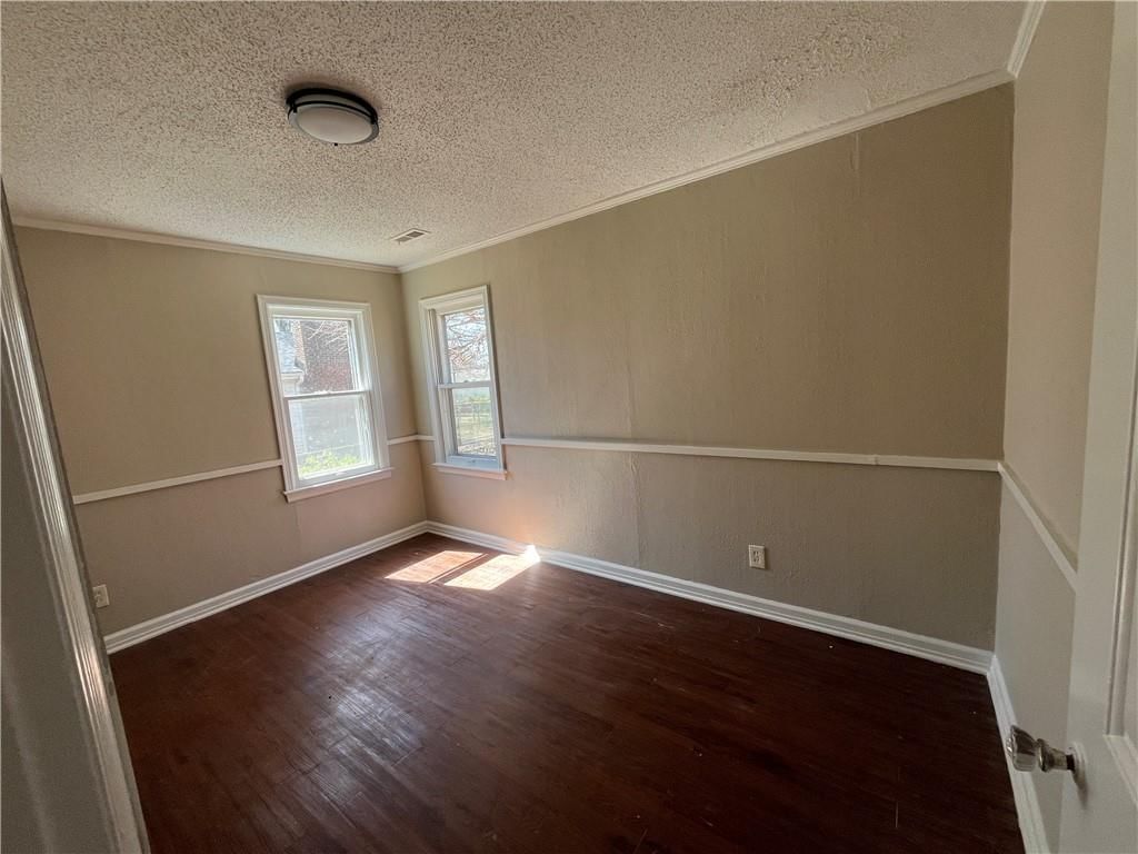 8226 Hardy Street — photo 9