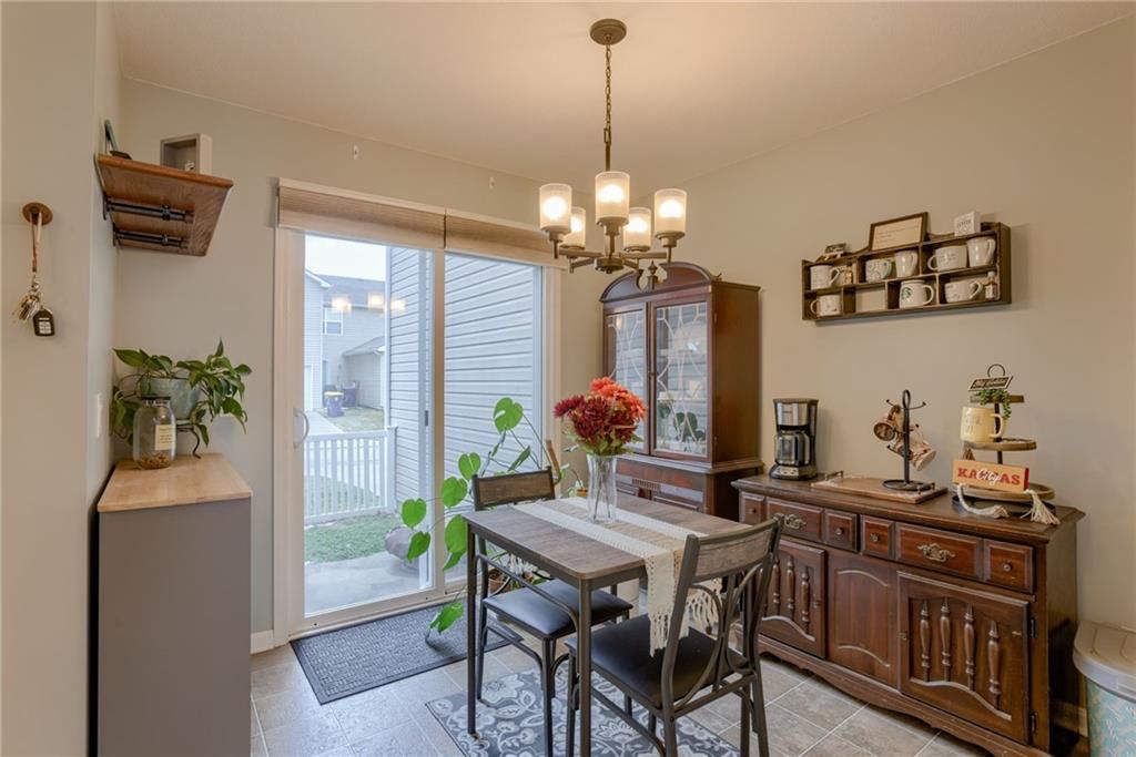 8122 N Lawndale Avenue — photo 9