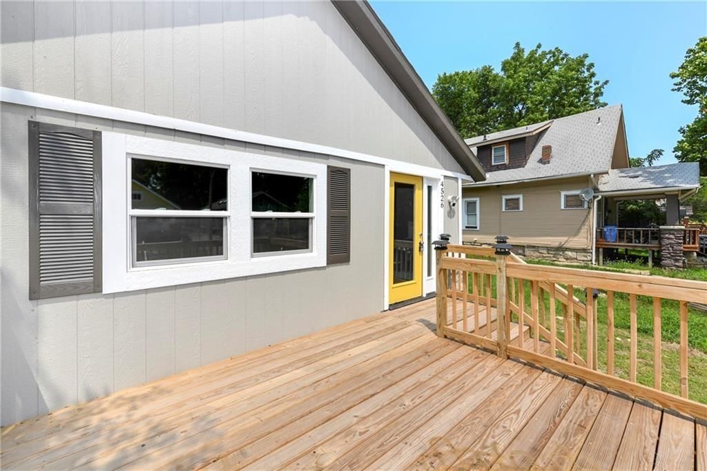 4526 Park Avenue — photo 3