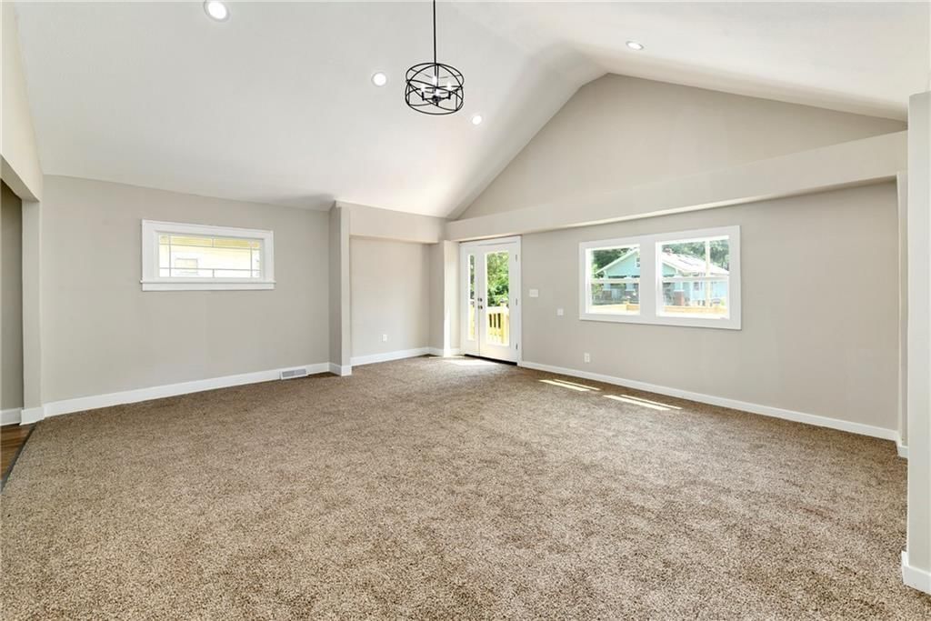 4526 Park Avenue — photo 7