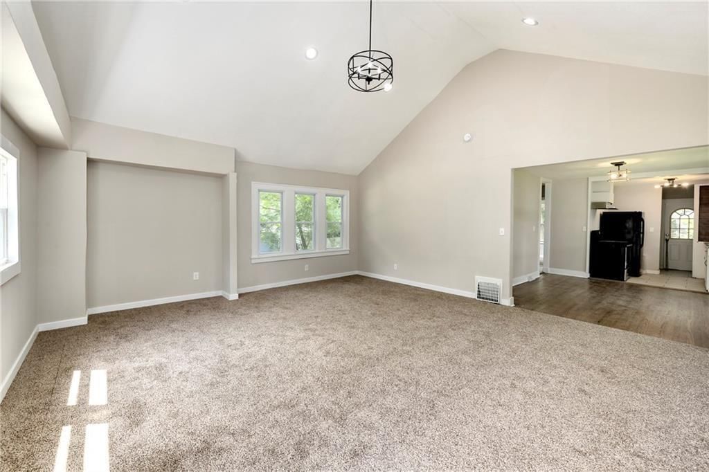 4526 Park Avenue — photo 8