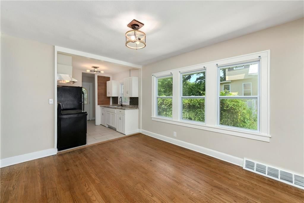 4526 Park Avenue — photo 10