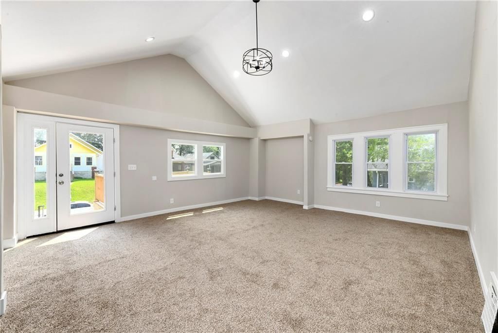 4526 Park Avenue — photo 15