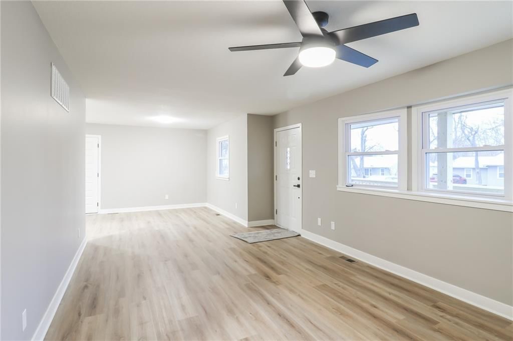 205 W 19th Street — photo 15