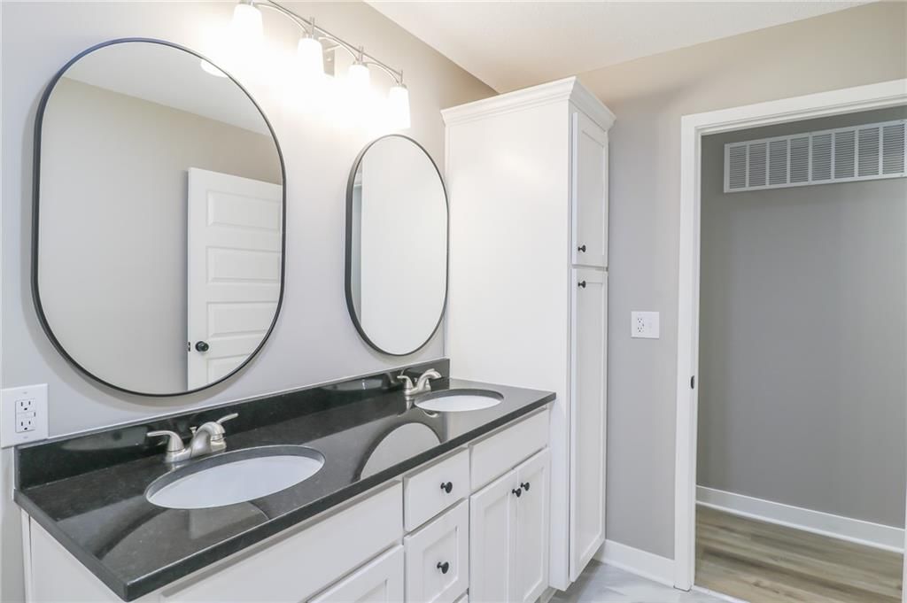 205 W 19th Street — photo 17