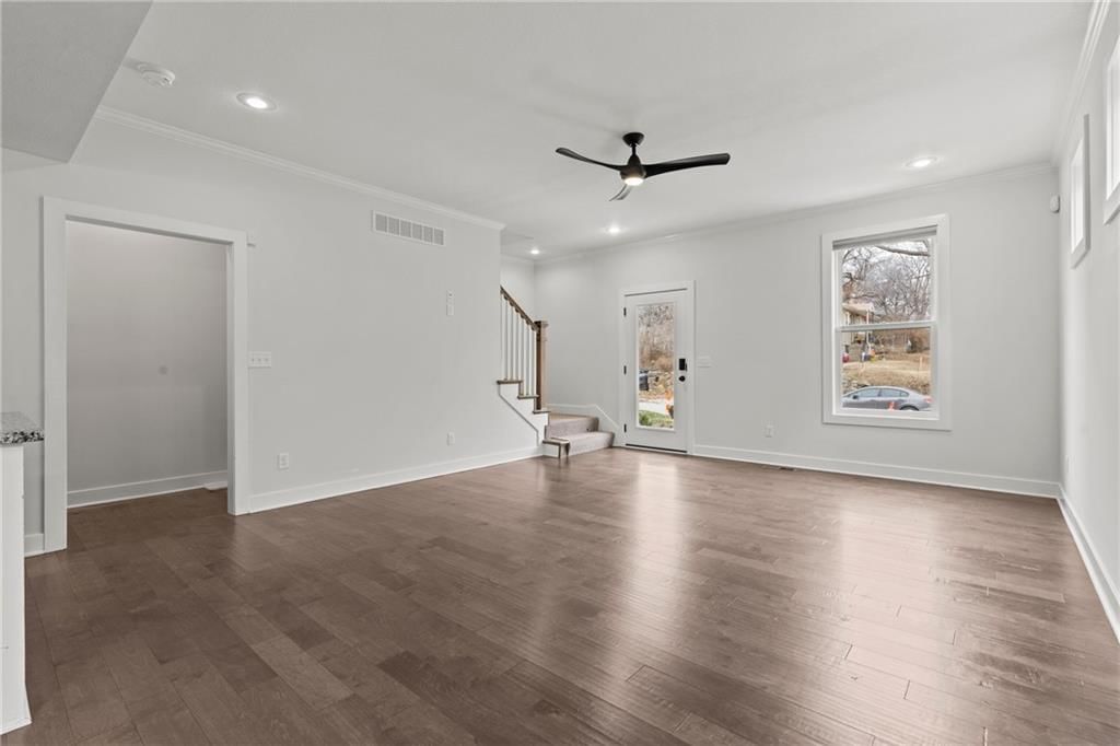 5441 Lydia Avenue — photo 10