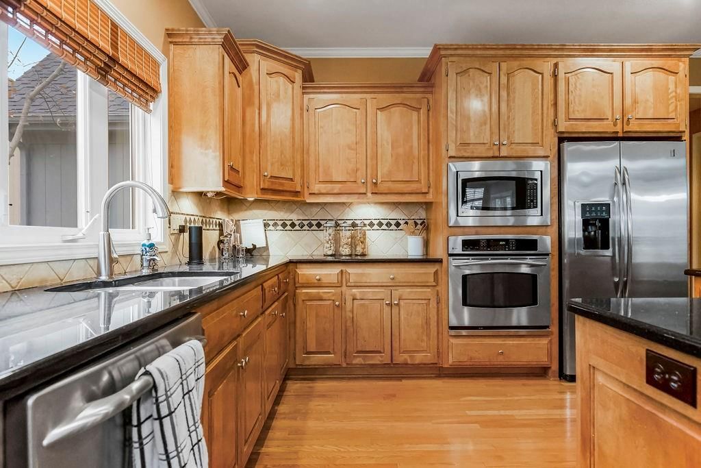 20505 W 89th Street — photo 23