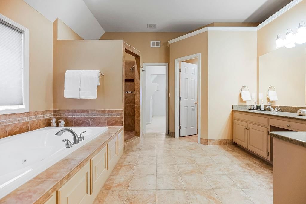 20505 W 89th Street — photo 33