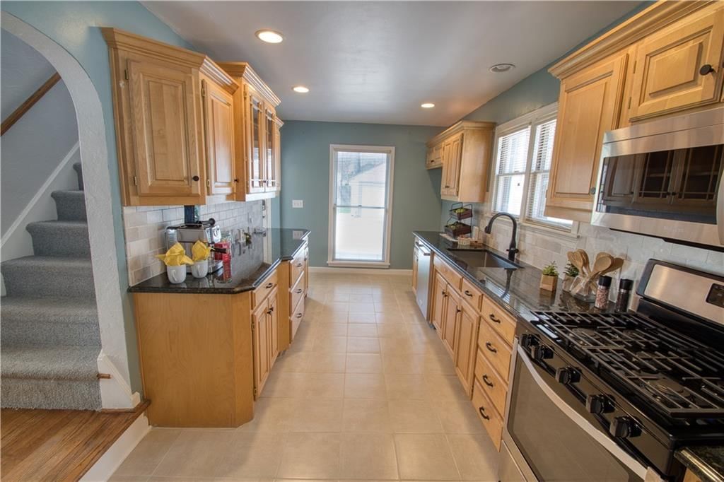 7624 Summit Street — photo 11