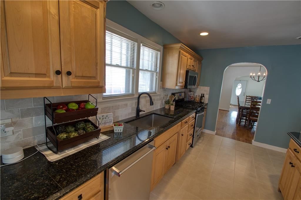 7624 Summit Street — photo 14