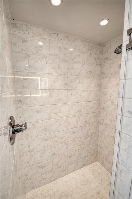 7624 Summit Street — photo 23