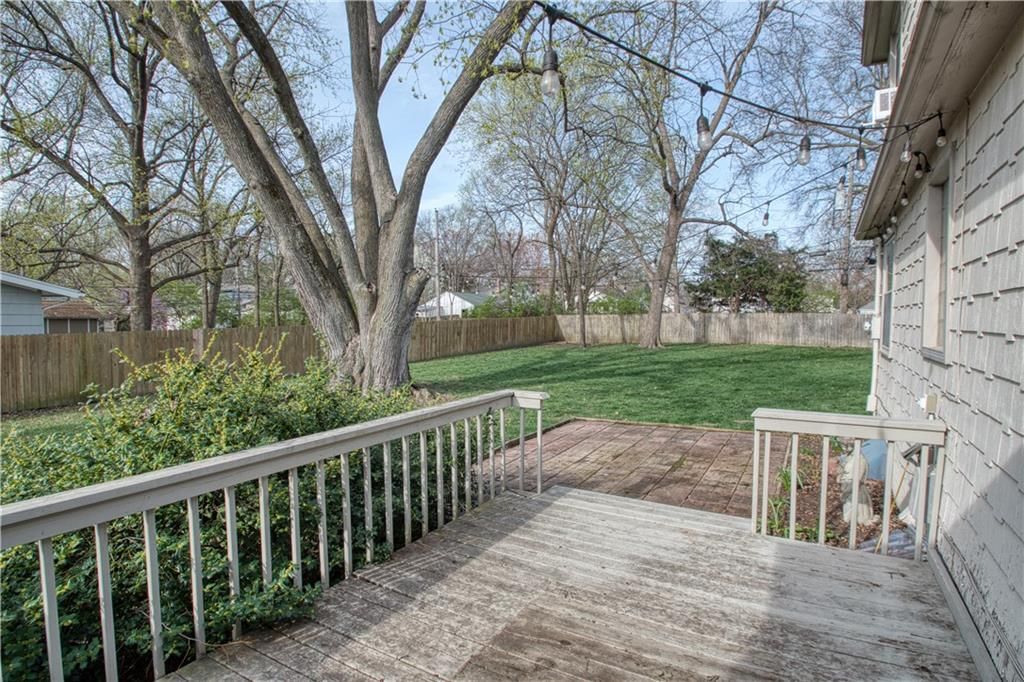 7624 Summit Street — photo 30
