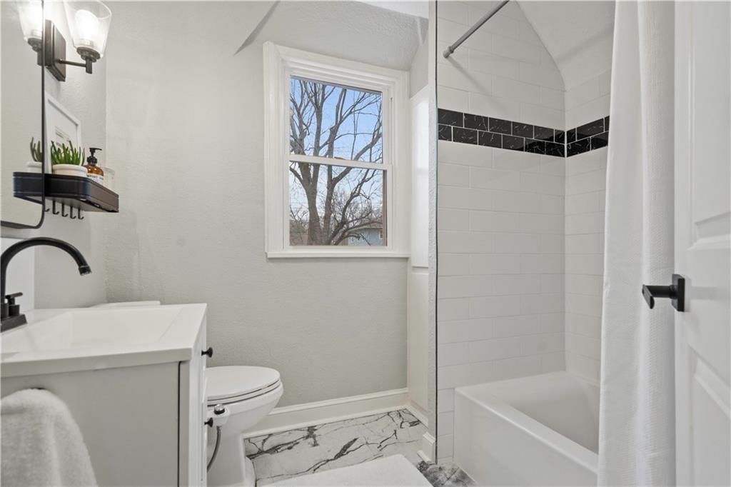 7329 Forest Avenue — photo 22