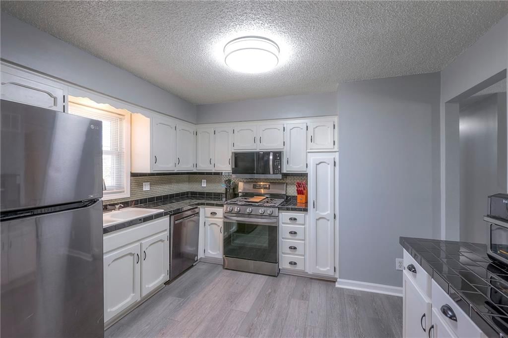 808 NE 80th Terrace — photo 7
