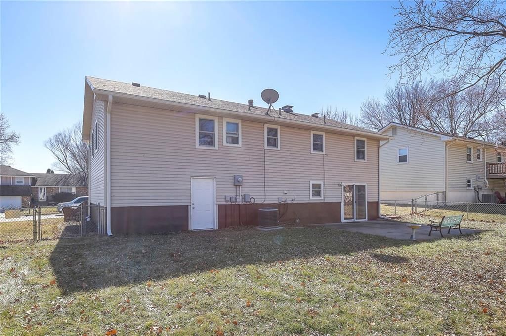 808 NE 80th Terrace — photo 29