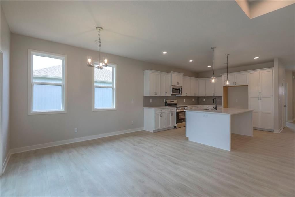 207 S Black Jack Avenue — photo 6