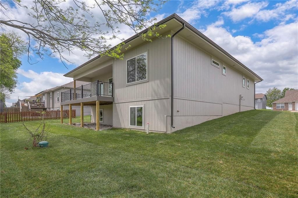 207 S Black Jack Avenue — photo 40