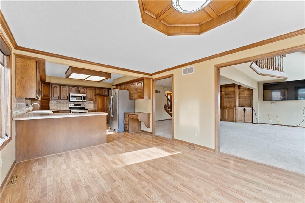 336 N Winnebago Drive — photo 11
