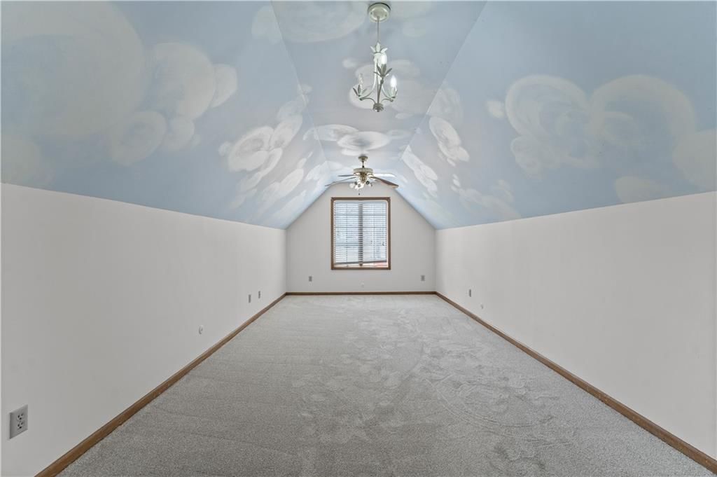 336 N Winnebago Drive — photo 40
