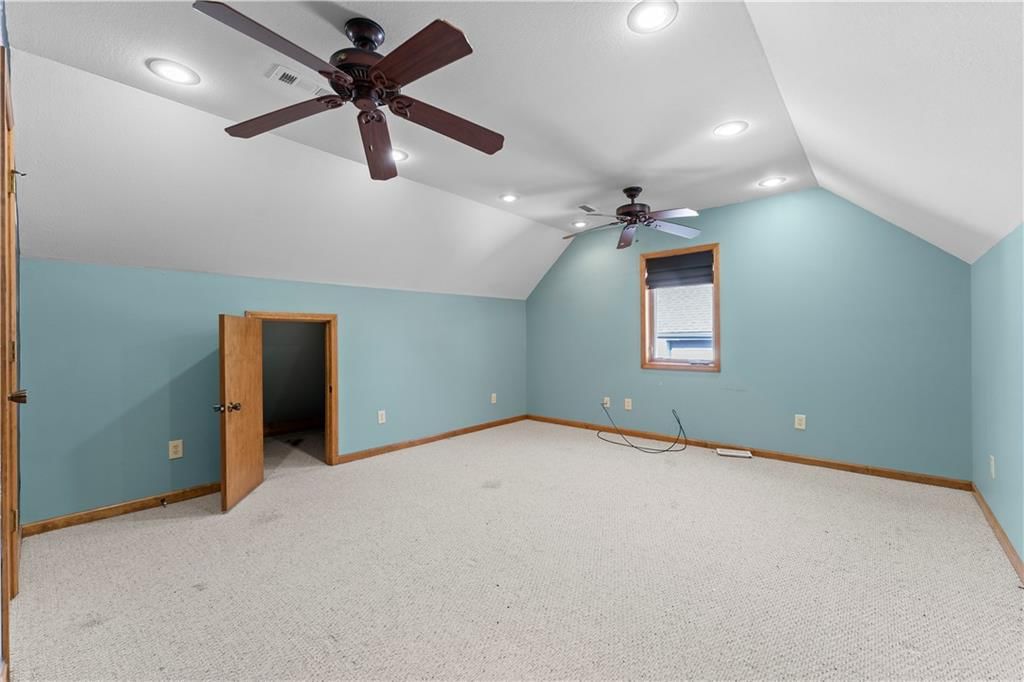 336 N Winnebago Drive — photo 44