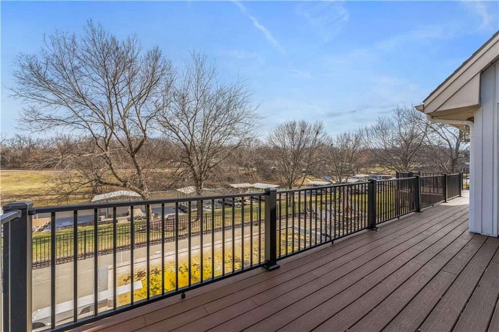 336 N Winnebago Drive — photo 47