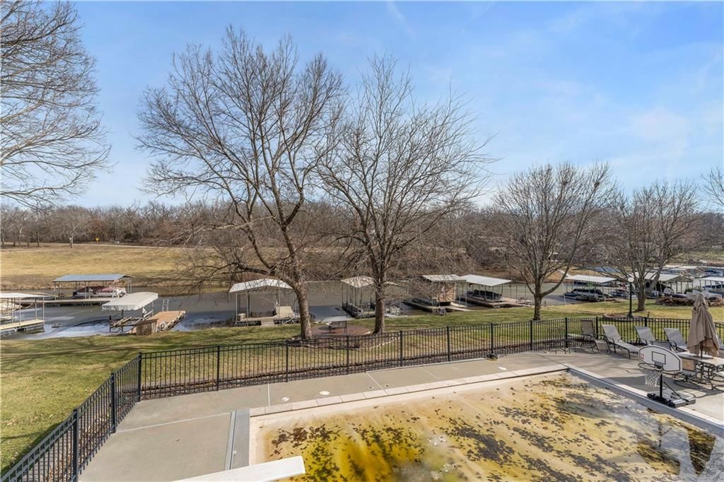 336 N Winnebago Drive — photo 48